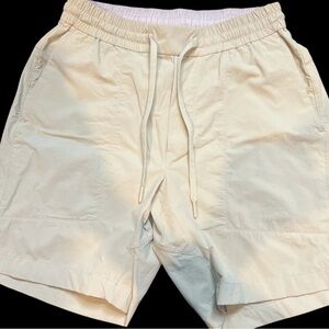 Men's Lululemon Bowline  Cream / Khaki Shorts size small NWOT